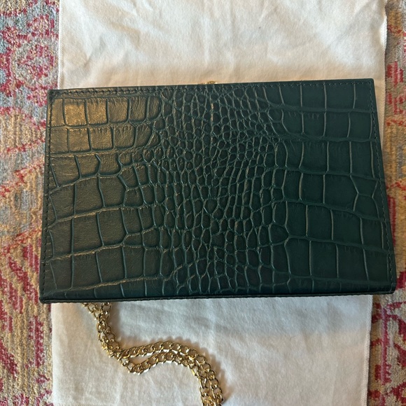 Green Crocodile-Embossed Chain Bag - Picture 2 of 5
